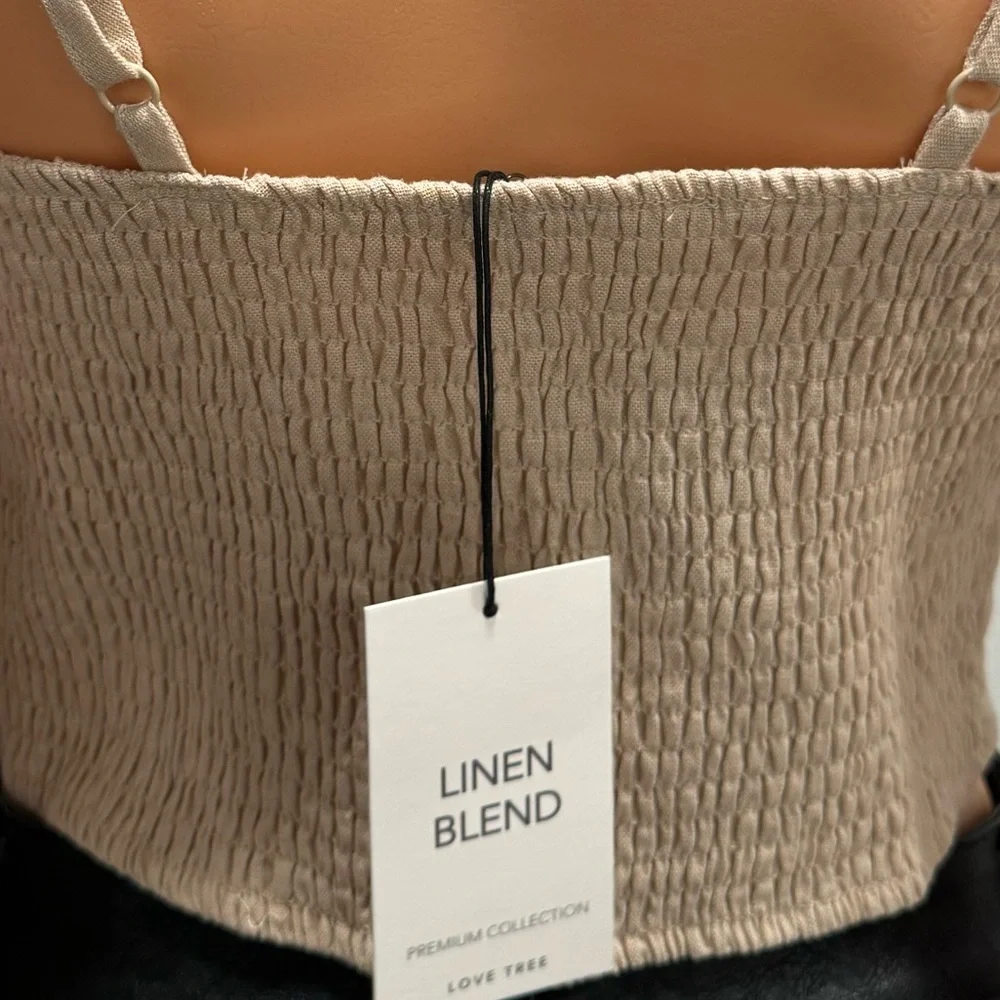 LOVE TREE Linen Blend Pretty Button Top NWT Size Medium - Picture 6 of 8